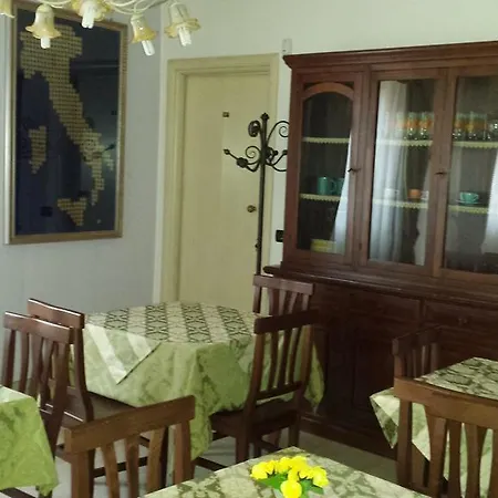 Alojamento de Acomodação e Pequeno-almoço La Rosa Dei Venti *